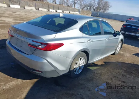 2025 Toyota Camry Le из США, поврежденный, VIN 4T1DAACK7SU005009